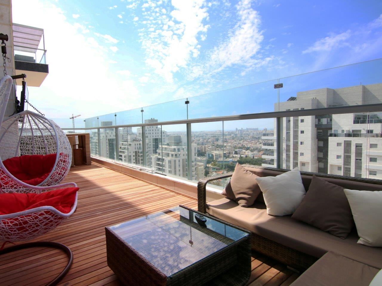 Luxury Duplex in Holon